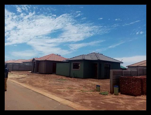 2 BEDROOM HOUSE FOR SALE IN SHARON PARK